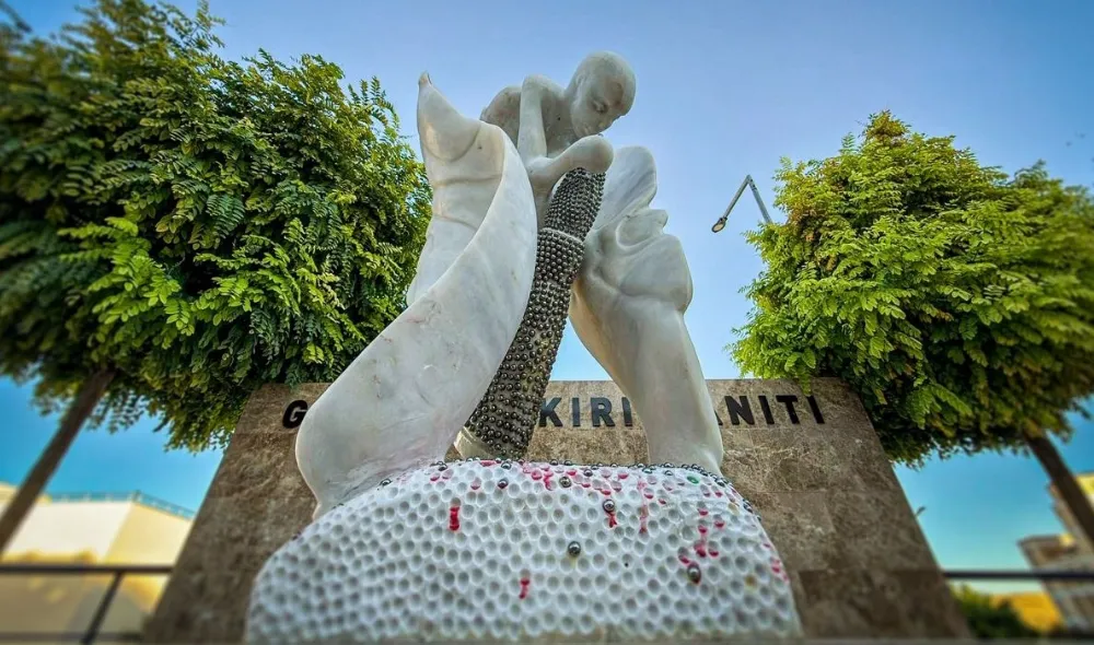Mardin Artuklu Üniversitesi  Kampüsüne Soykırım Anıtı Dikildi